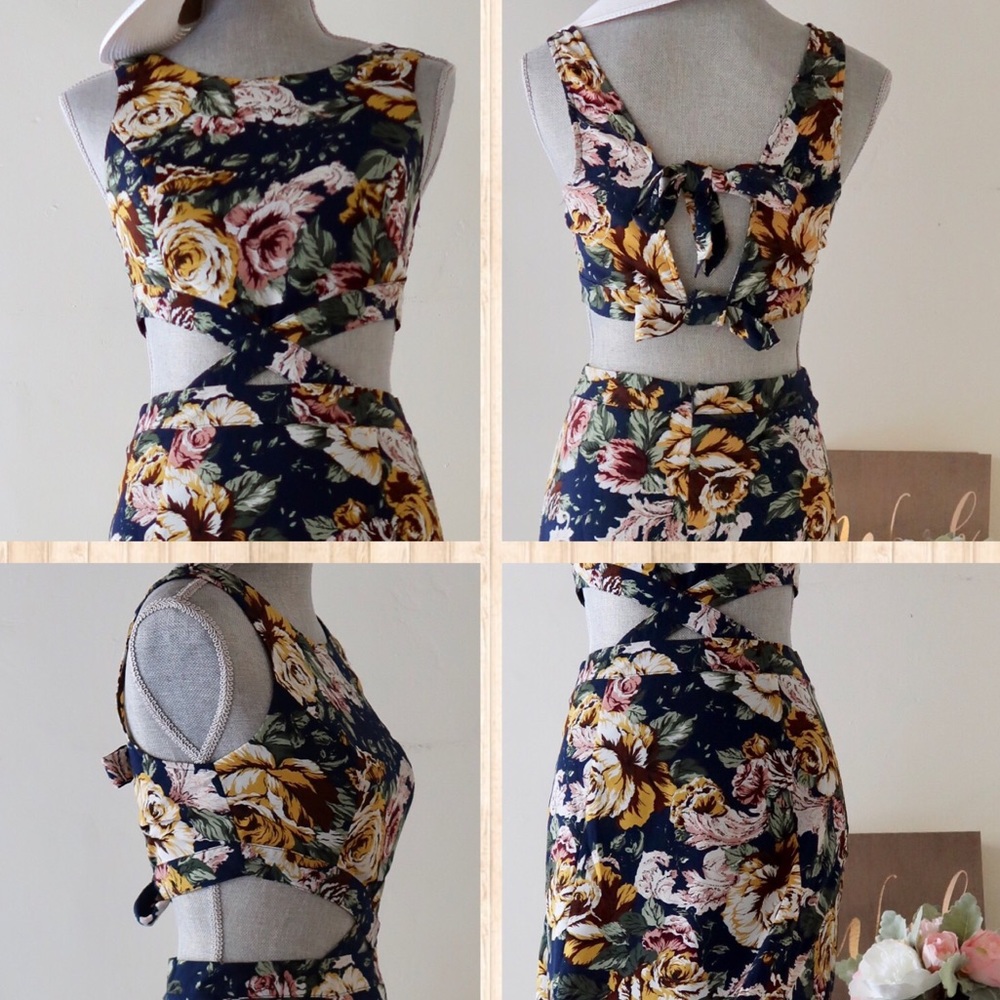 CHLOE-Navy Floral Fantasy Maxi Dress - Picture 3 of 6